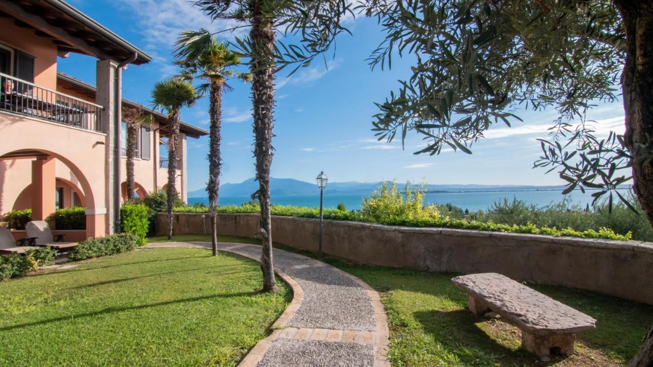 Castello Belvedere Apartments Десенцано дел Гарда Екстериор снимка