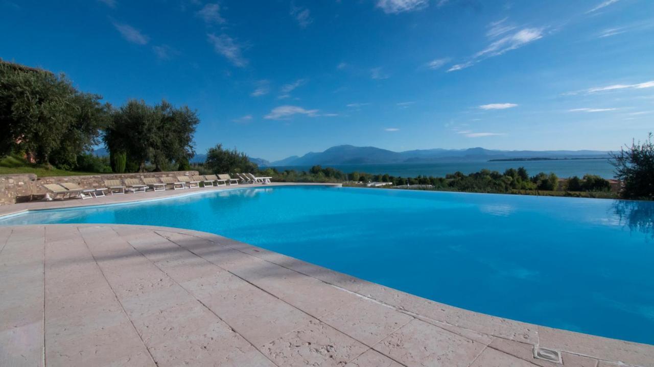 Castello Belvedere Apartments Десенцано дел Гарда Екстериор снимка
