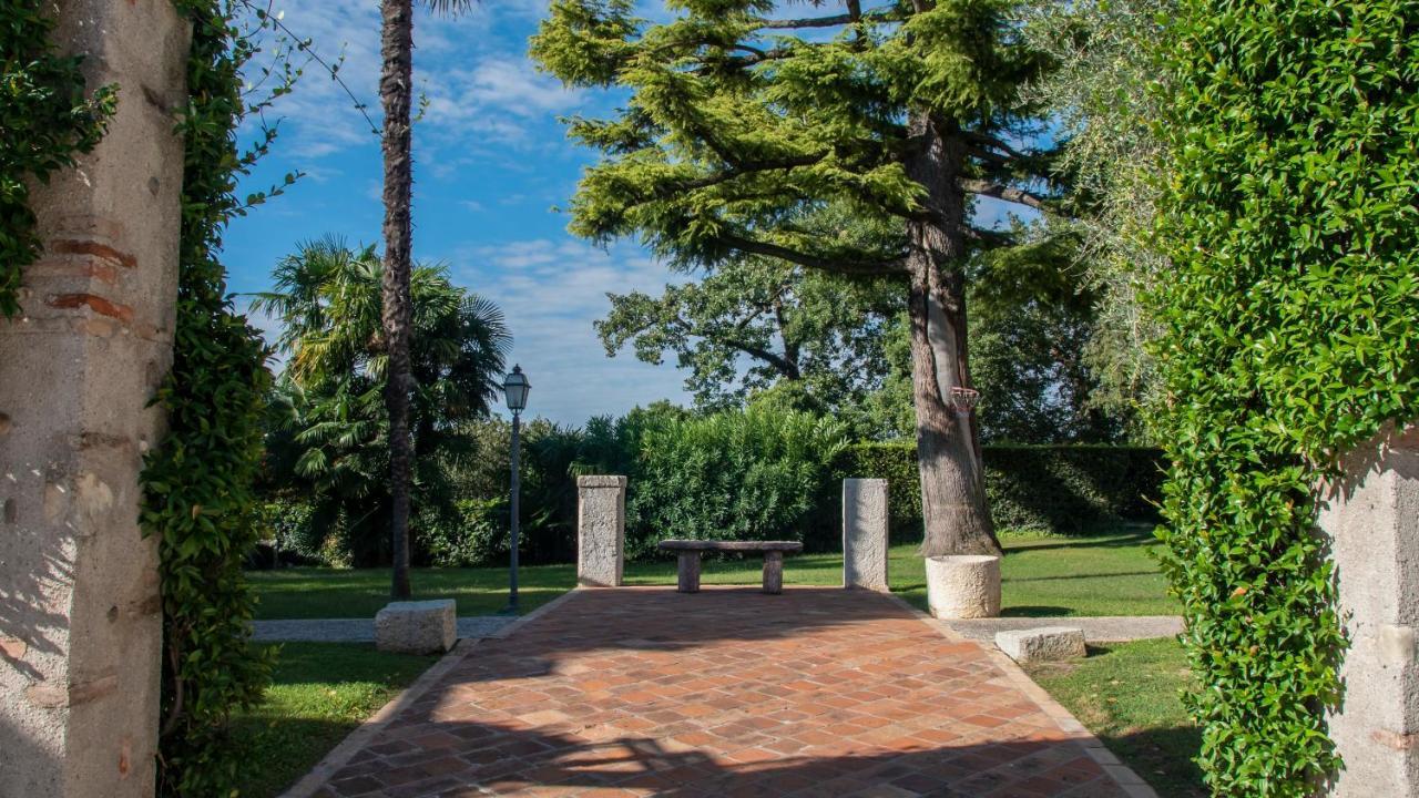 Castello Belvedere Apartments Десенцано дел Гарда Екстериор снимка