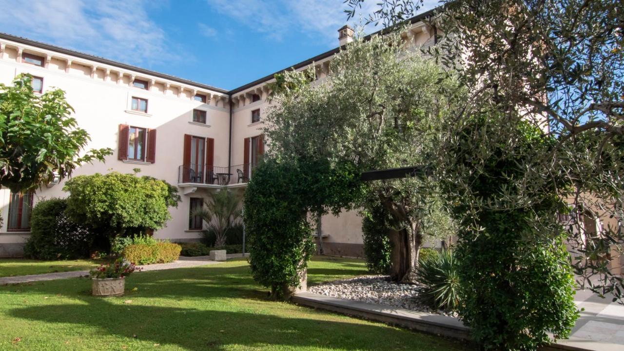 Castello Belvedere Apartments Десенцано дел Гарда Екстериор снимка