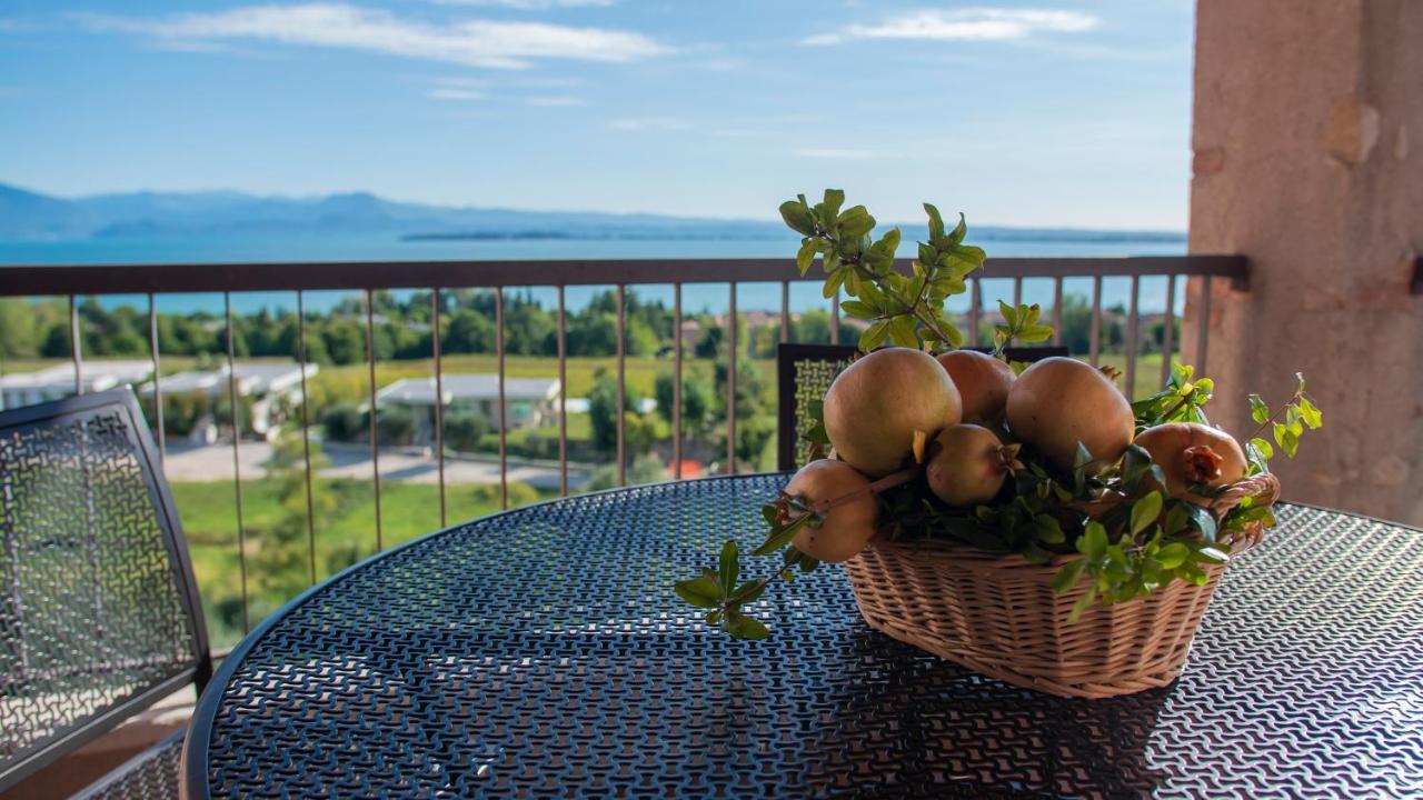 Castello Belvedere Apartments Десенцано дел Гарда Екстериор снимка