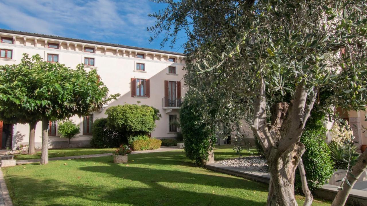 Castello Belvedere Apartments Десенцано дел Гарда Екстериор снимка