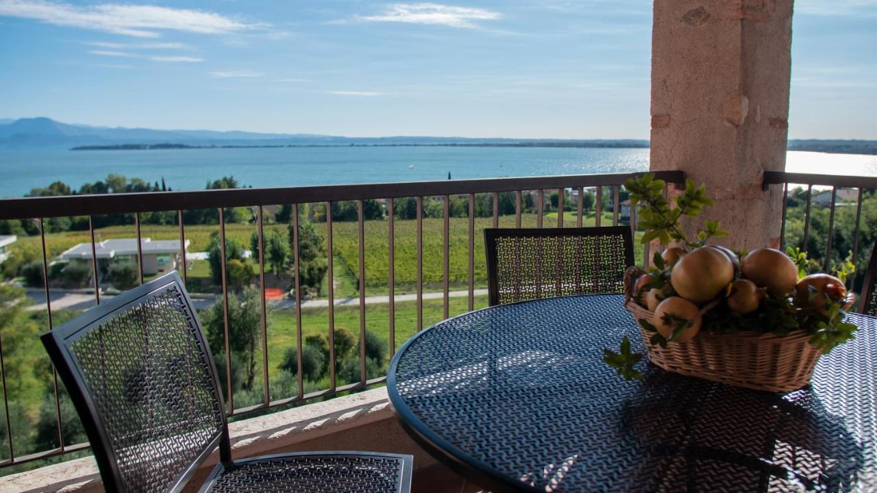 Castello Belvedere Apartments Десенцано дел Гарда Екстериор снимка
