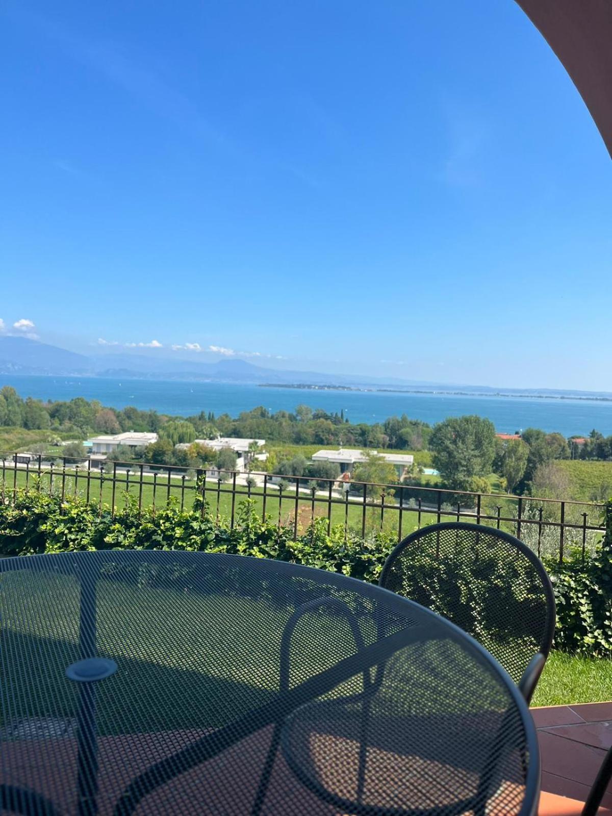 Castello Belvedere Apartments Десенцано дел Гарда Екстериор снимка