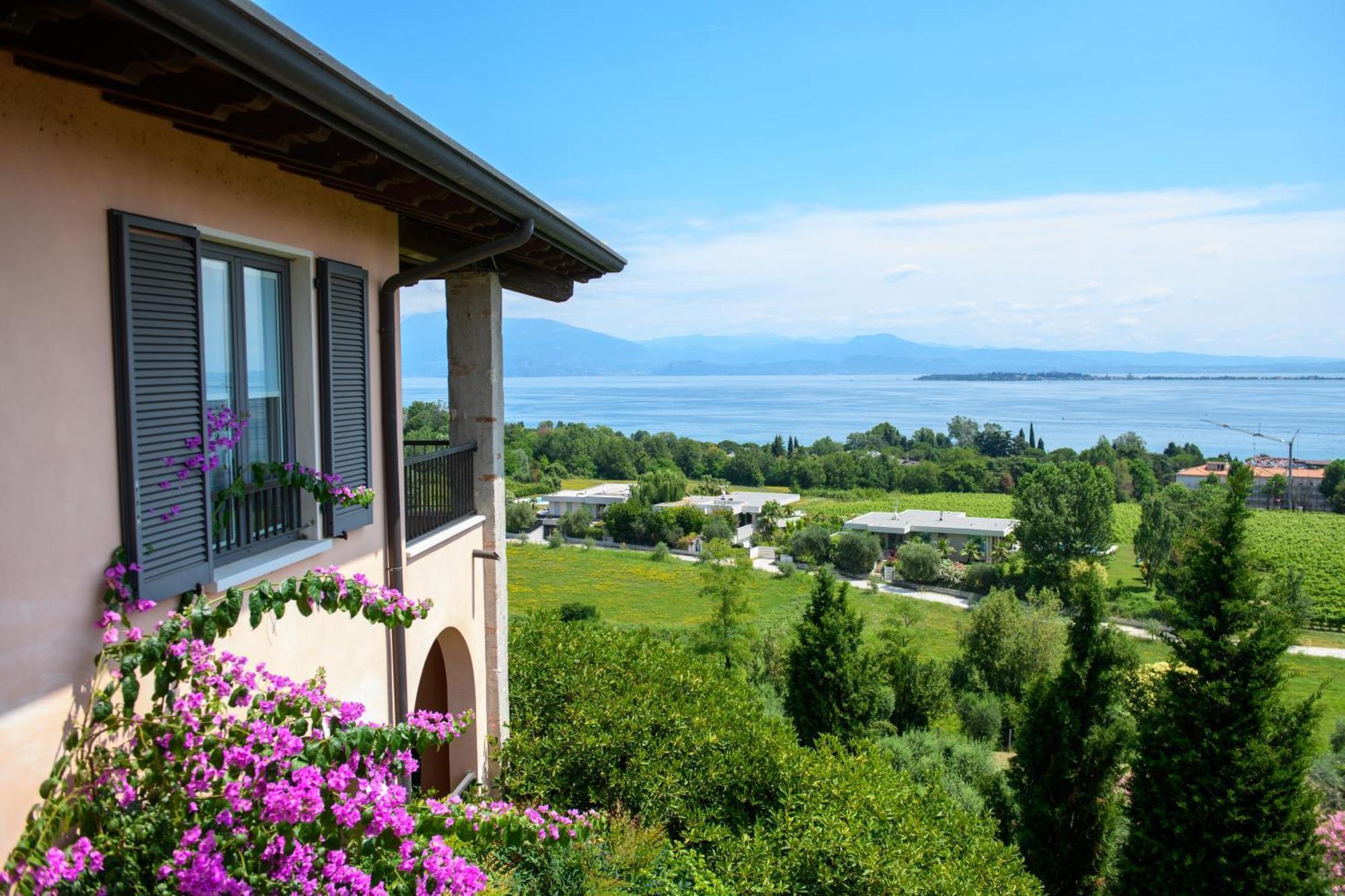 Castello Belvedere Apartments Десенцано дел Гарда Екстериор снимка