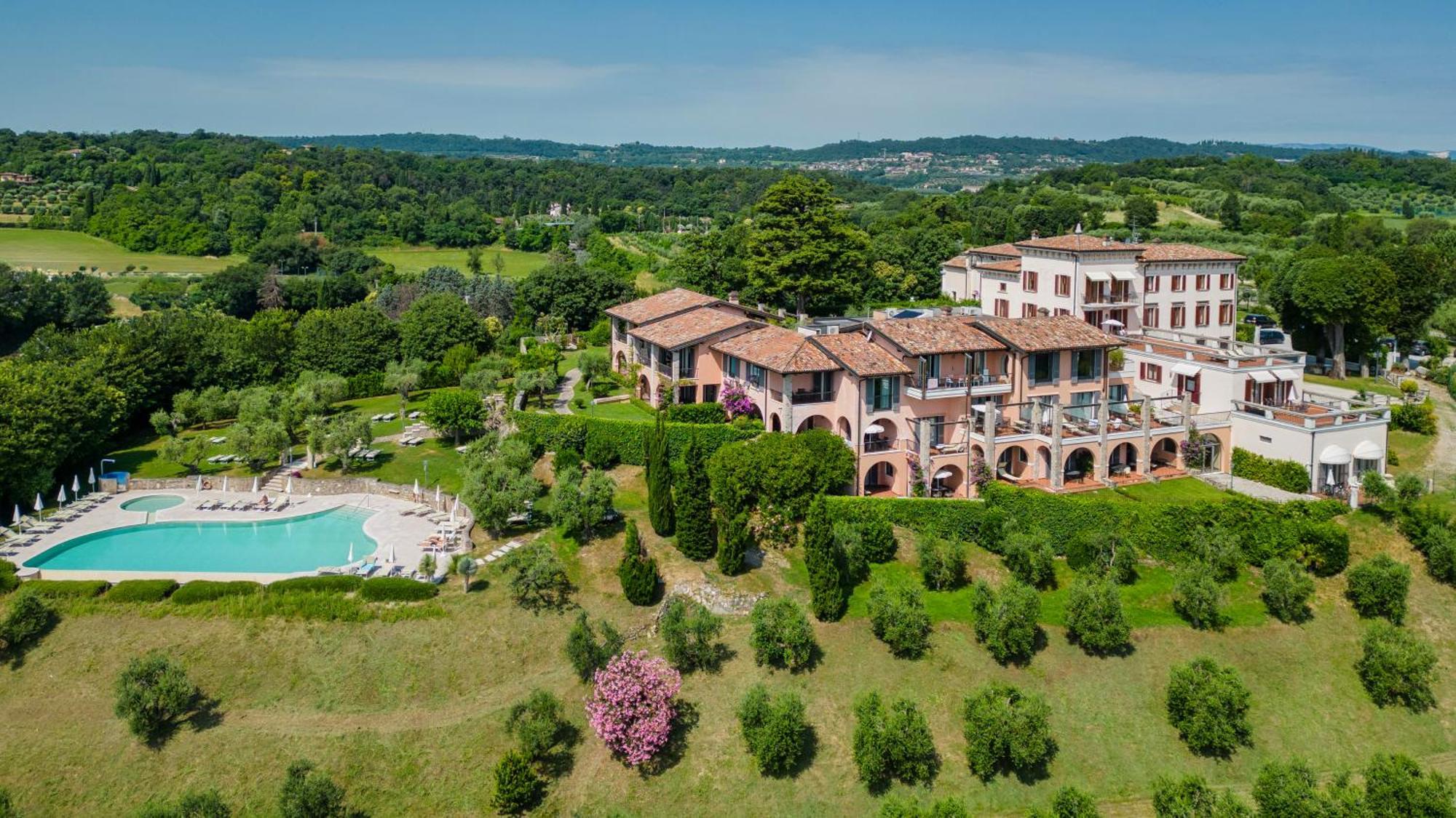 Castello Belvedere Apartments Десенцано дел Гарда Екстериор снимка